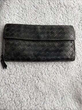 Bottega Veneta Black Intrecciato Leather Zip Wallet